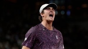 O sonho continua! João Fonseca vence Ruud e avança às quartas de final de Roland Garros img_3192-1.jpg
