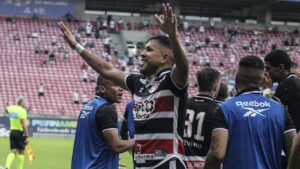 Santa Cruz vence o Volta Redonda na Arena e entra provisoriamente no G-8 da Série C img_9141-1.jpg