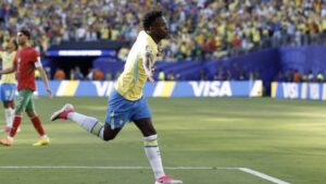 Brasil joga mal, conta com golaço de Vini Jr e empata com Marrocos na estreia da Copa do Mundo img_3496-1.jpg