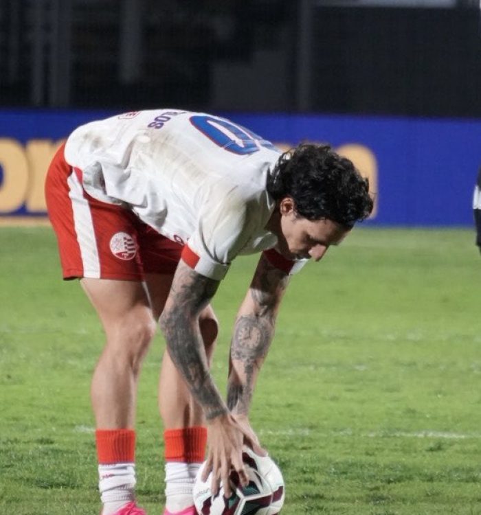 Náutico busca empate com a Ponte Preta, mas termina partida com dois jogadores expulsos