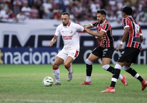 Náutico vence Santa Cruz por 1 a 0 e abre vantagem na semifinal do Pernambucano