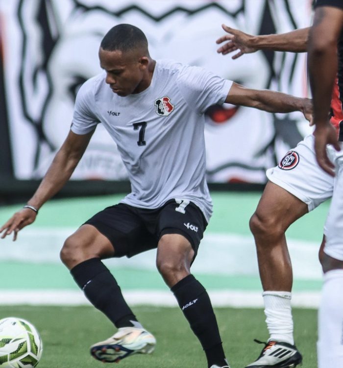 Impasse no Arruda: sem propostas, Robinho vive indefinição no Santa Cruz