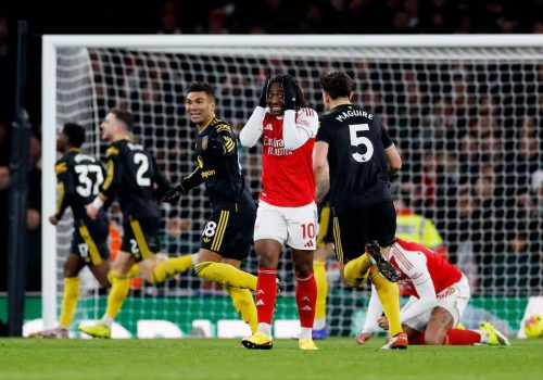 O “Efeito Carrick”: United Derrota Arsenal com gol brasileiro e Incendeia a Premier League