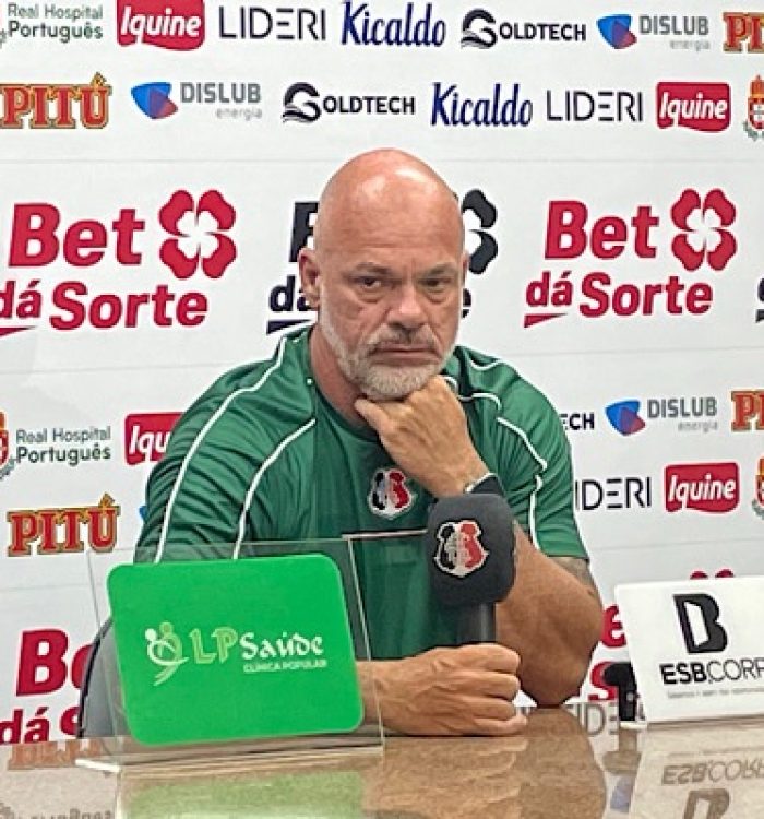 Auxiliar exalta “futebol simples”, revela conversa com Quirino e prega humildade antes do clássico