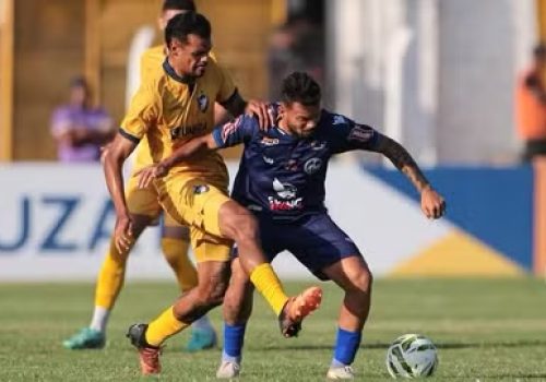 Vágner Love decide no fim, e Retrô arranca empate contra o Maguary em jogo equilibrado pelo Pernambucano