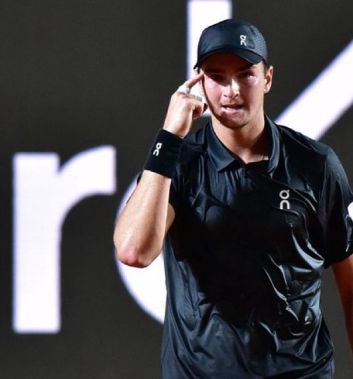 João Fonseca vence Thiago Monteiro e avança às oitavas de final do Rio Open
