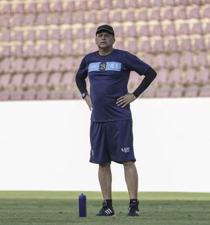 Novo técnico! Santa Cruz anuncia a contratação de Claudinei Oliveira