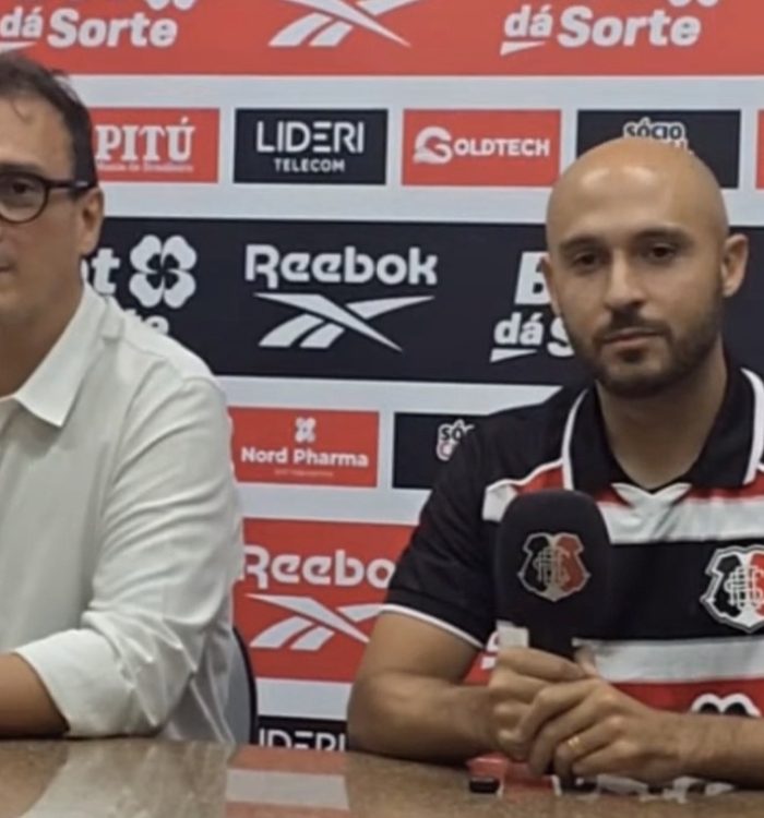 Régis é apresentado no Santa Cruz, projeta busca pelo acesso e garante estar pronto fisicamente: “Estou 200%”