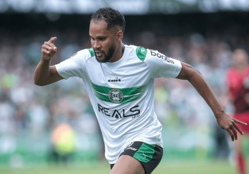 Livre no mercado, atacante Everaldo não tem conversas com o Santa Cruz