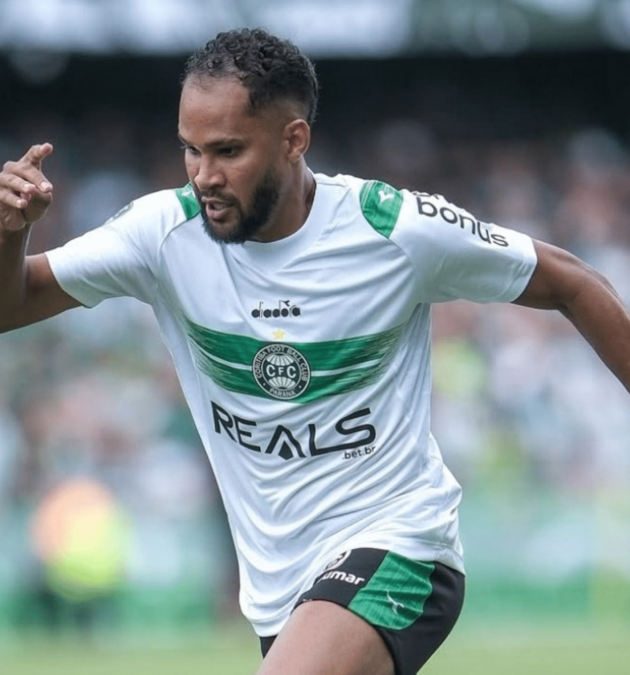 Livre no mercado, atacante Everaldo não tem conversas com o Santa Cruz