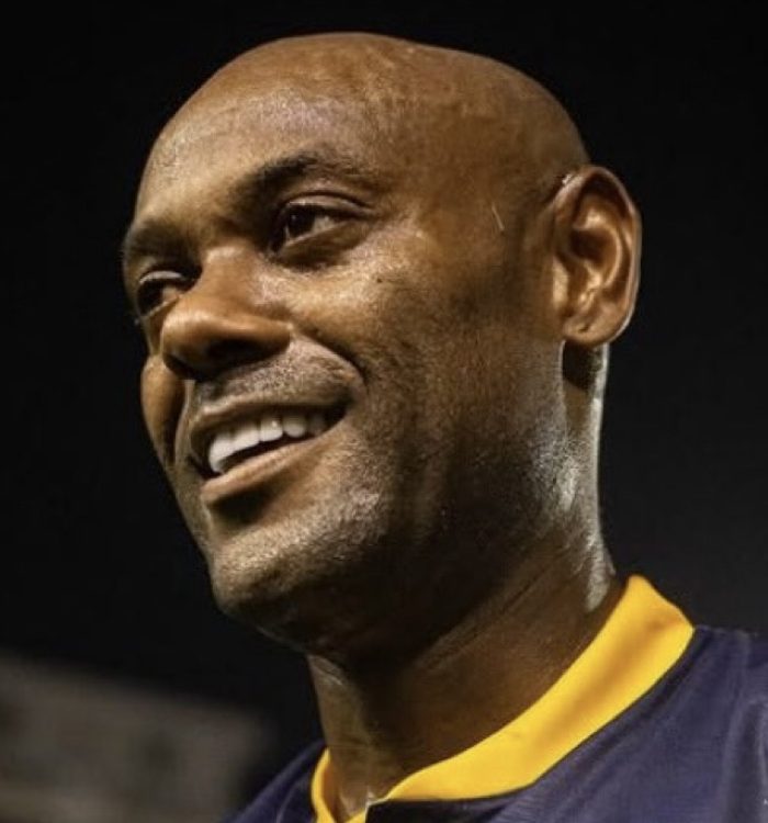 Que despedida! Vagner Love encerra carreira com gol na vitória do Retrô sobre o Ceará pela Copa do Nordeste