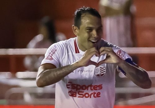 Náutico vence a Ponte Preta por 1 a 0 e sobe na tabela da Série B