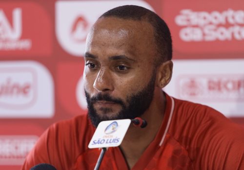 Reforço do Náutico, Leonai Souza detalha trajetória do futebol amador à experiência na Libertadores