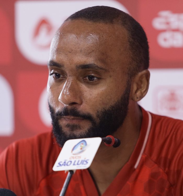 Reforço do Náutico, Leonai Souza detalha trajetória do futebol amador à experiência na Libertadores