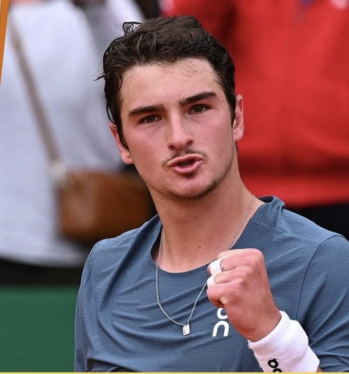 João Fonseca garante vaga inédita nas quartas em Monte Carlo após vitória sobre Berrettini