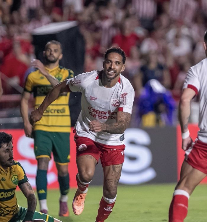 Náutico vence o Cuiabá nos Aflitos e assume liderança provisória da Série B