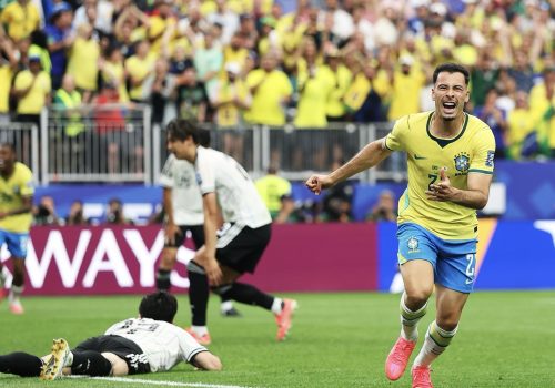 No sufoco! Brasil vence o Japão de virada nos acréscimos e garante vaga nas oitavas da Copa do Mundo