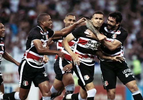 Santa Cruz vence o Caxias, sobe para quarto e fica perto do quadrangular do acesso