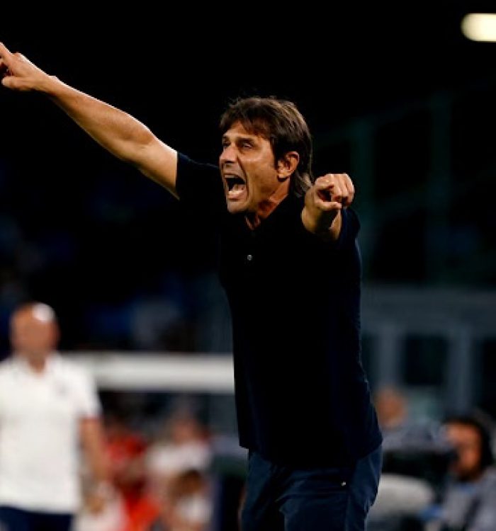 Antonio Conte Celebra Virada do Napoli e Alerta sobre Impacto da Janela de Transferências