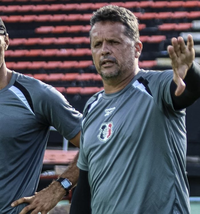 Santa Cruz reforçado: Claudinei Oliveira projeta time agressivo para estreia contra o Itabaiana